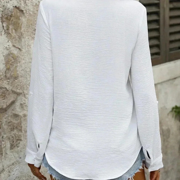 White Casual Women's Pocket Button Front Long Sleeve Shirt - Picture 3 of 6
